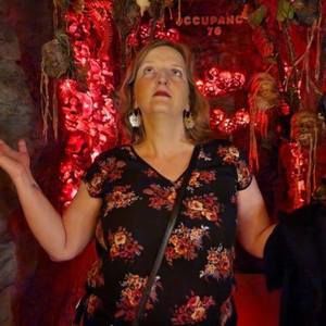 Meet your Posher, Kindra